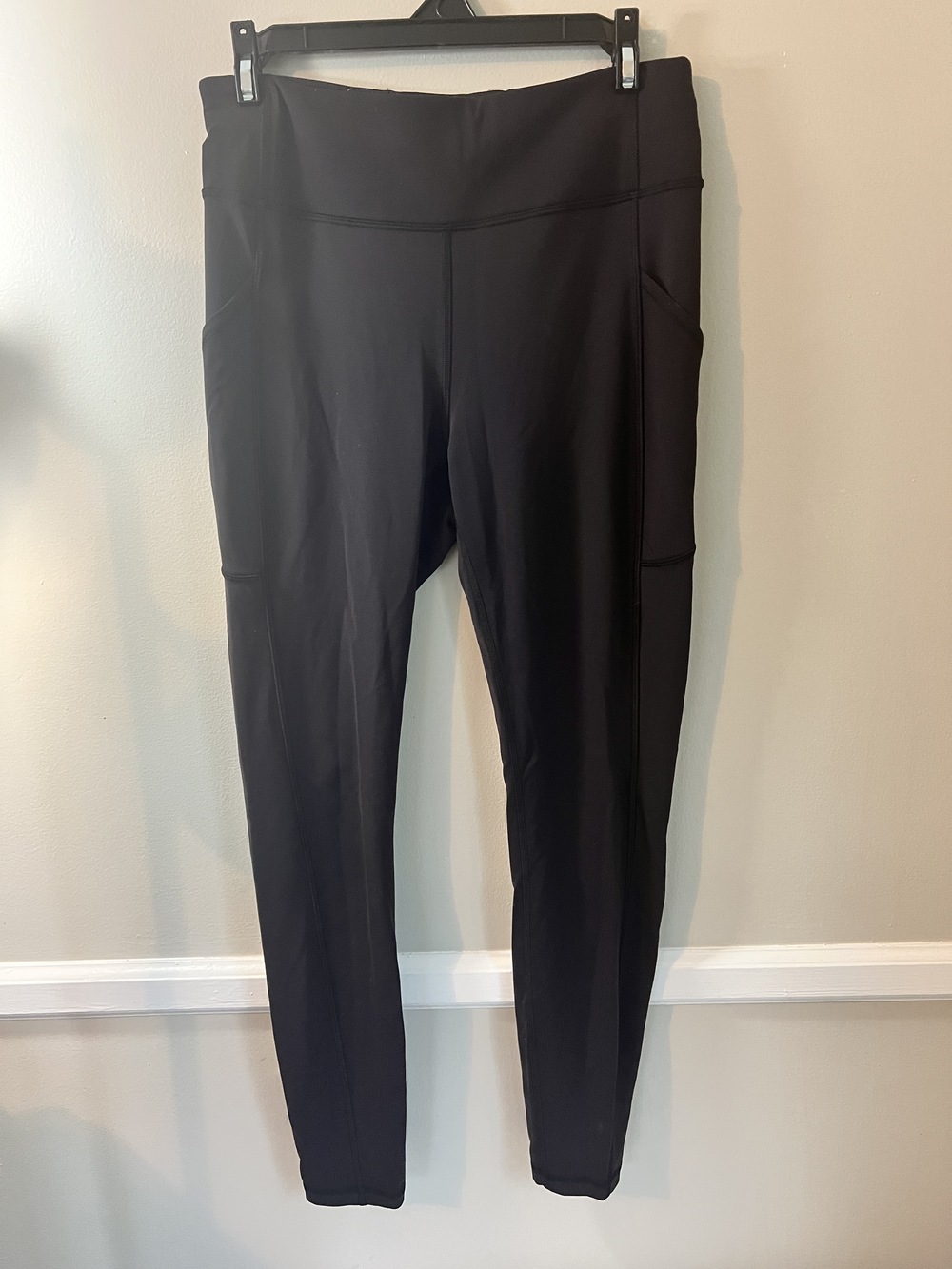 Lululemon Speed Up Tight Women's Black Leggings High Rise Luxtreme Pockets